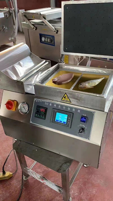 Machine automatique d'emballage sous vide pour l'affichage des aliments frais dans leur intégralité